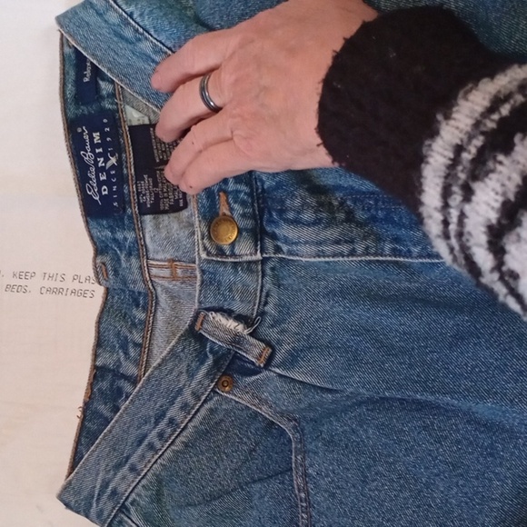 Eddie Bauer size 12 women's jeans relaxed fit - Picture 2 of 2